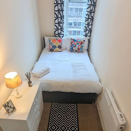 Sunny Haymarket Room EDI Exterior foto